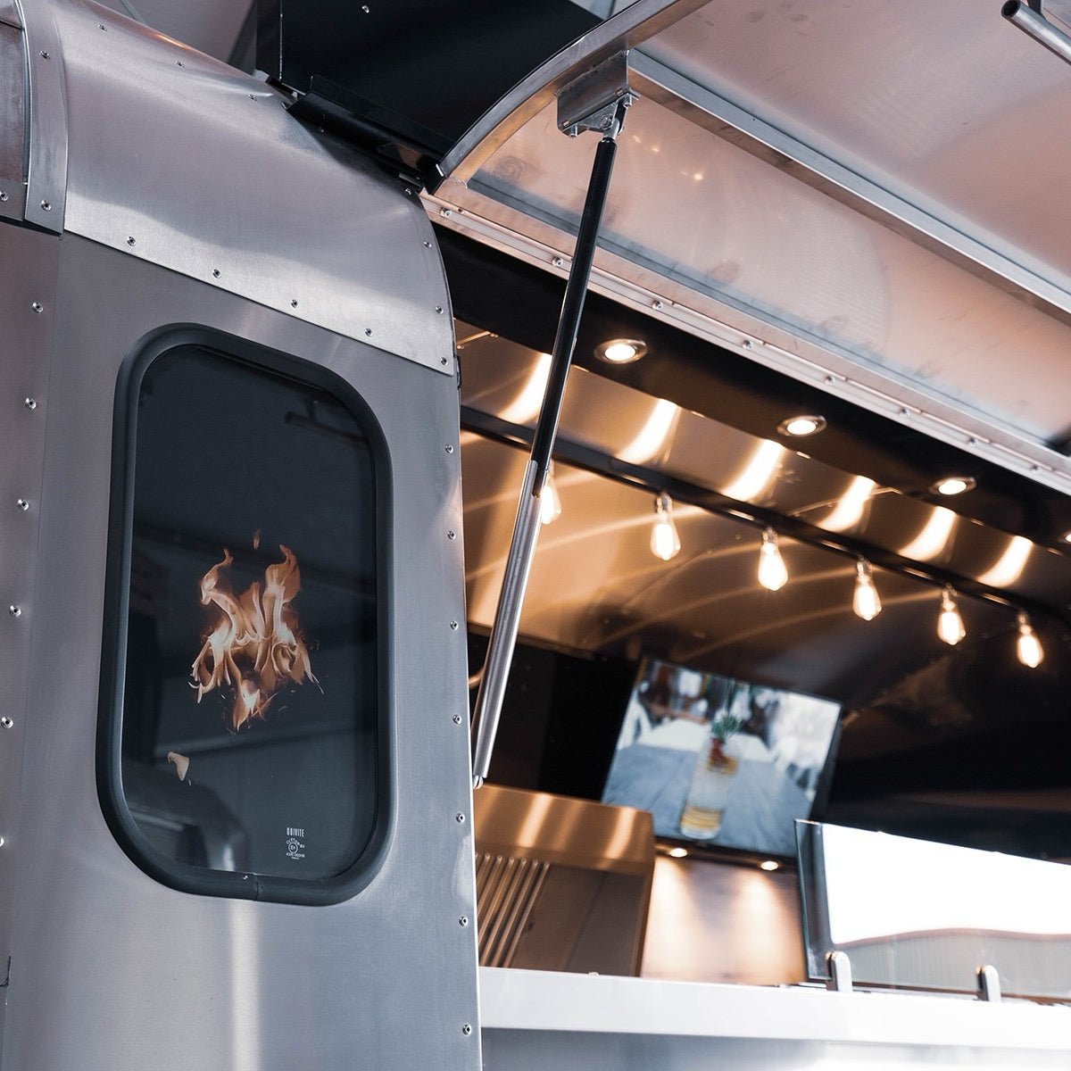 ColorStream R2 - W Food Trailer - REICO