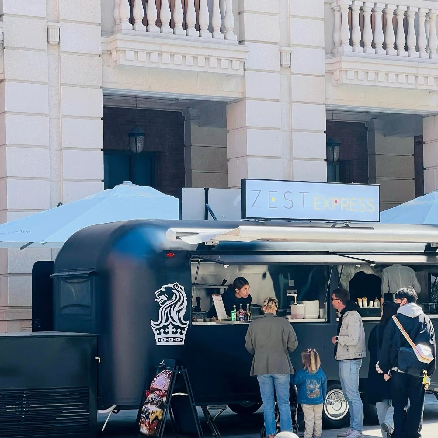 ColorStream R2 - Y Food Trailer - REICO