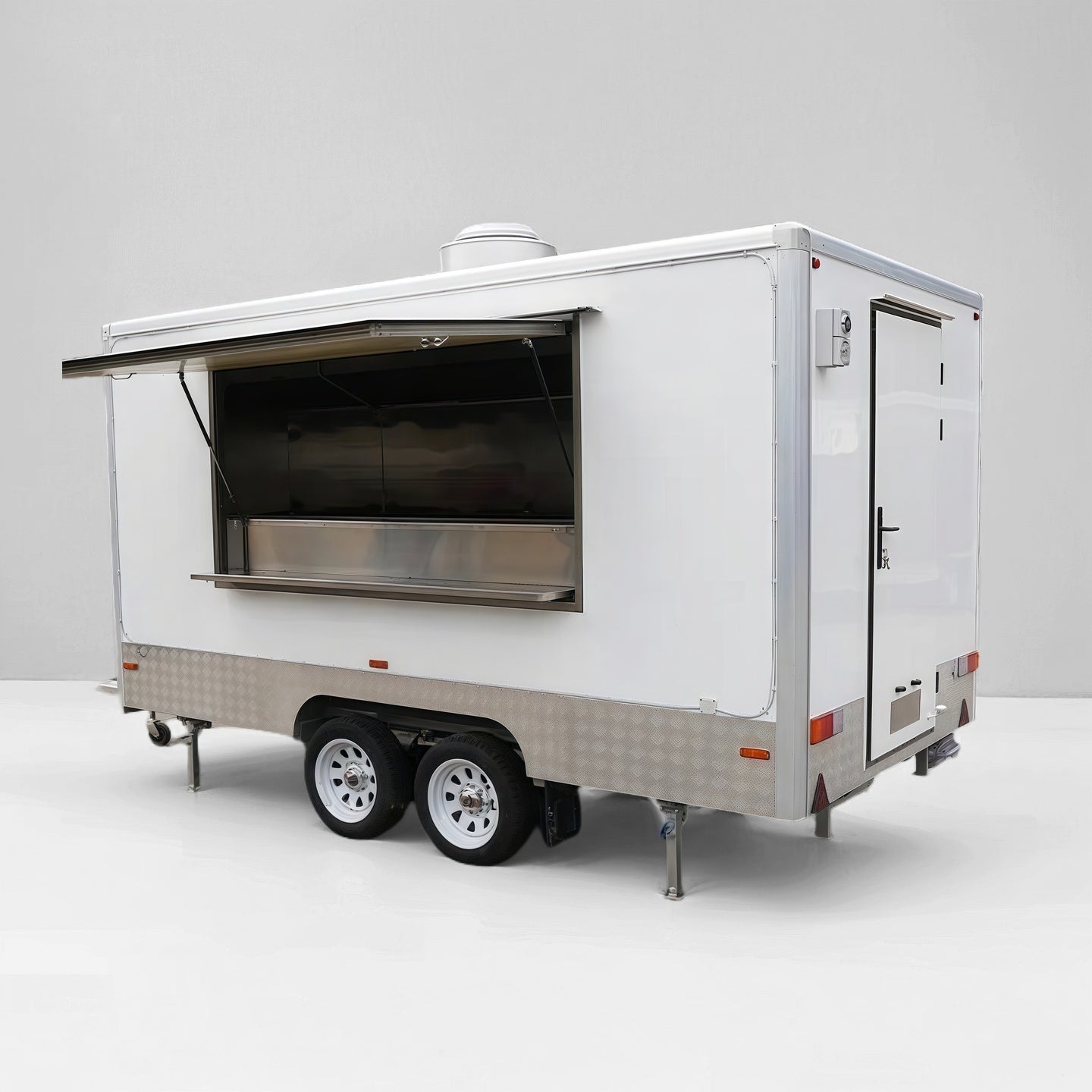 UrbanBox R1 - F Food Trailer - REICO