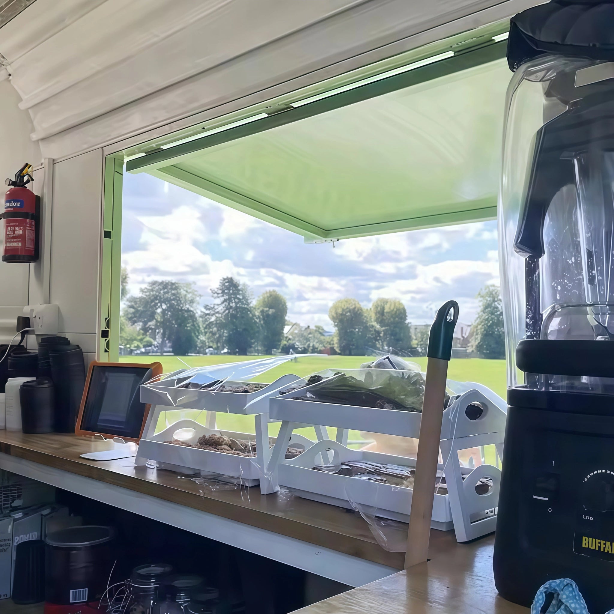 VintageBarrel R8 - SQ Food Trailer - REICO