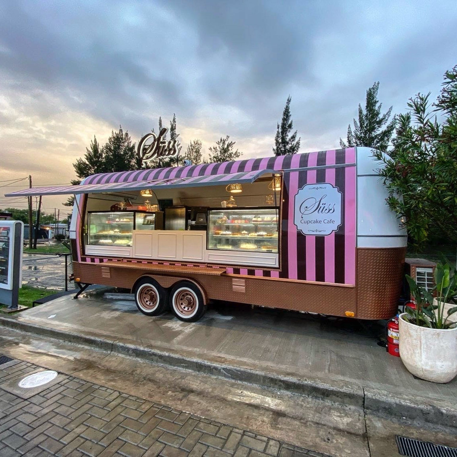 ColorStream R2 - SA Food Trailer - REICO